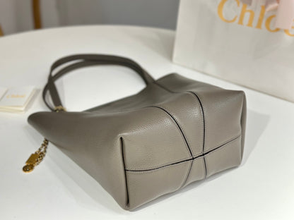 CHLOÉ SPIN TOTE BAG IN GRAINED LEATHER