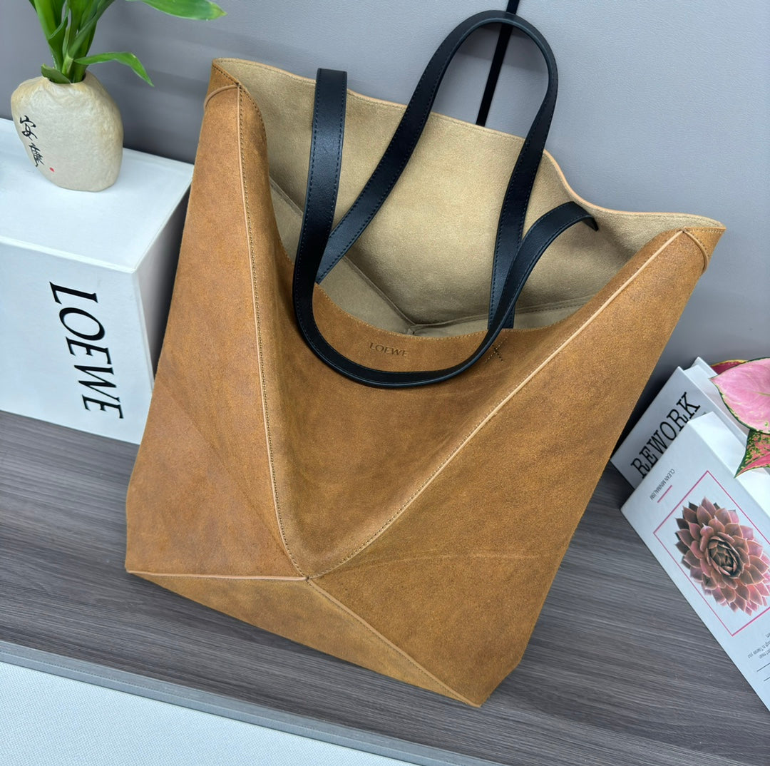 Puzzle fold tote