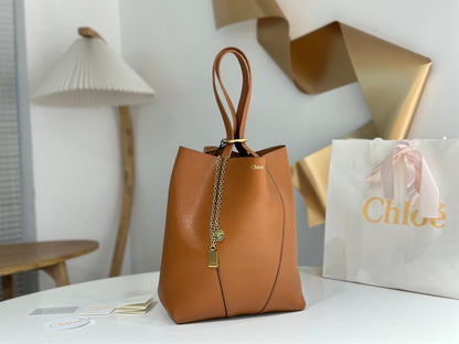 CHLOÉ SPIN TOTE BAG IN GRAINED LEATHER