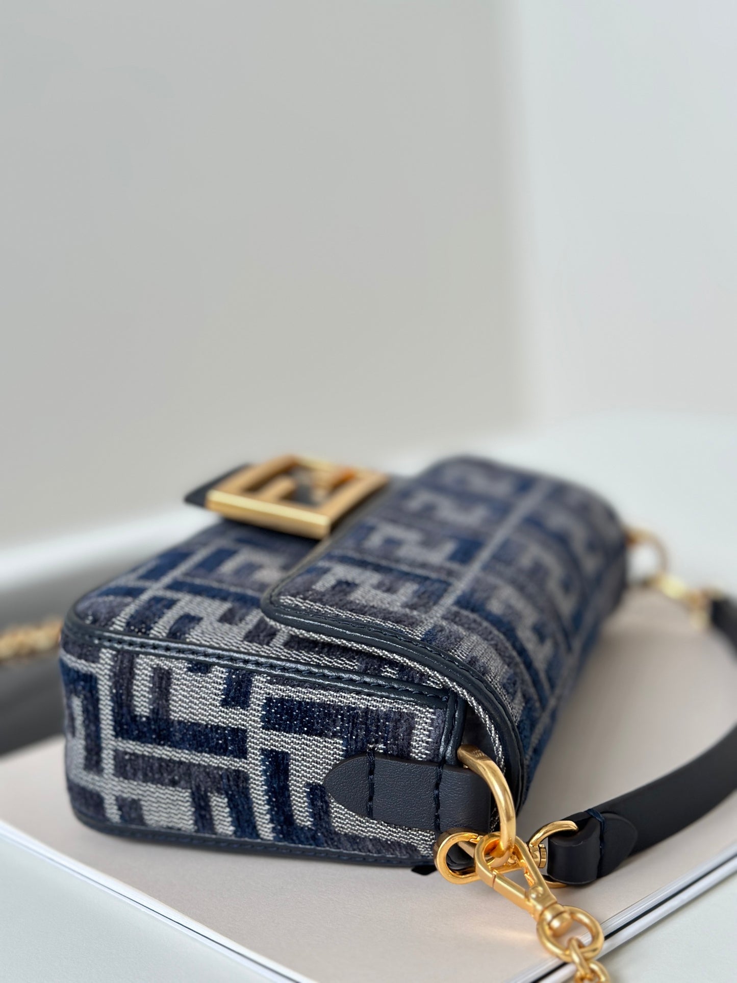 Baguette Dark blue FF chenille bag