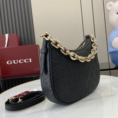 GG EMBLEM SHOULDER BAG