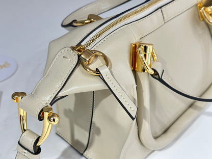 PARATY 24 BAG IN SHINY LEATHER