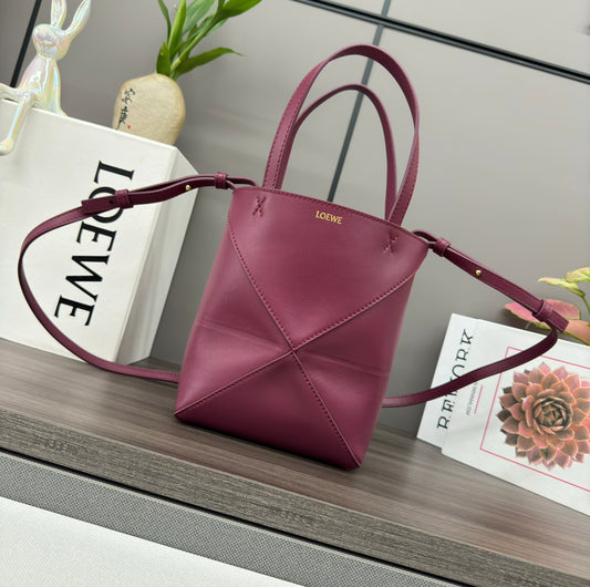 Puzzle fold tote in calfskin