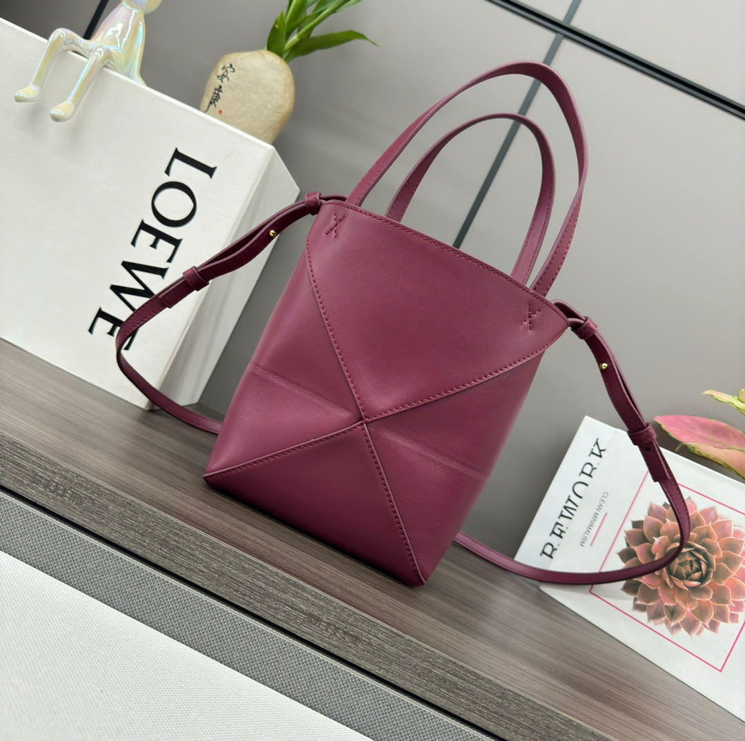 Puzzle fold tote in calfskin