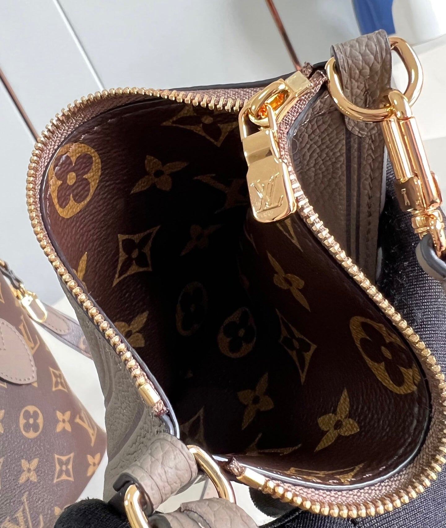 Neverfull Bandoulière Inside Out BB