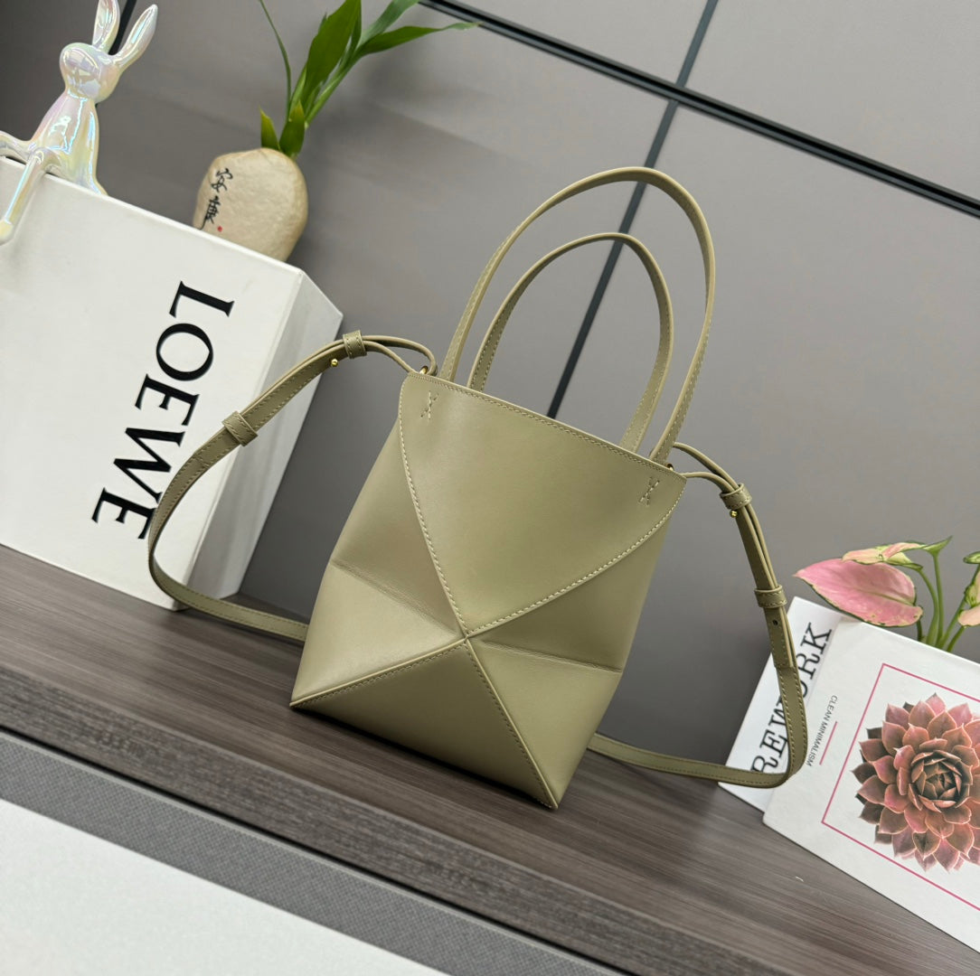 Puzzle fold tote in calfskin