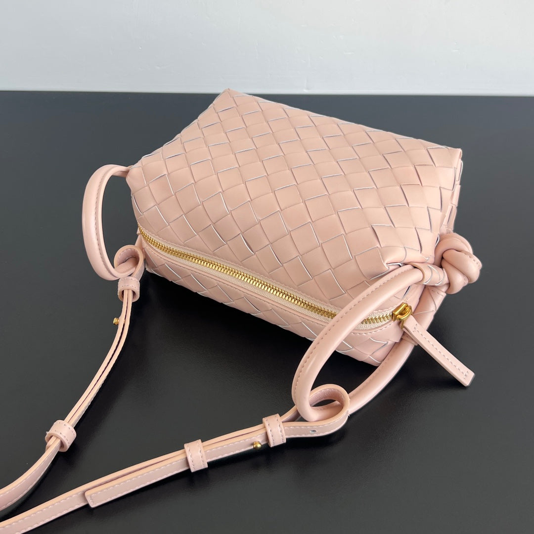 Avenue Loop Crossbody Bag